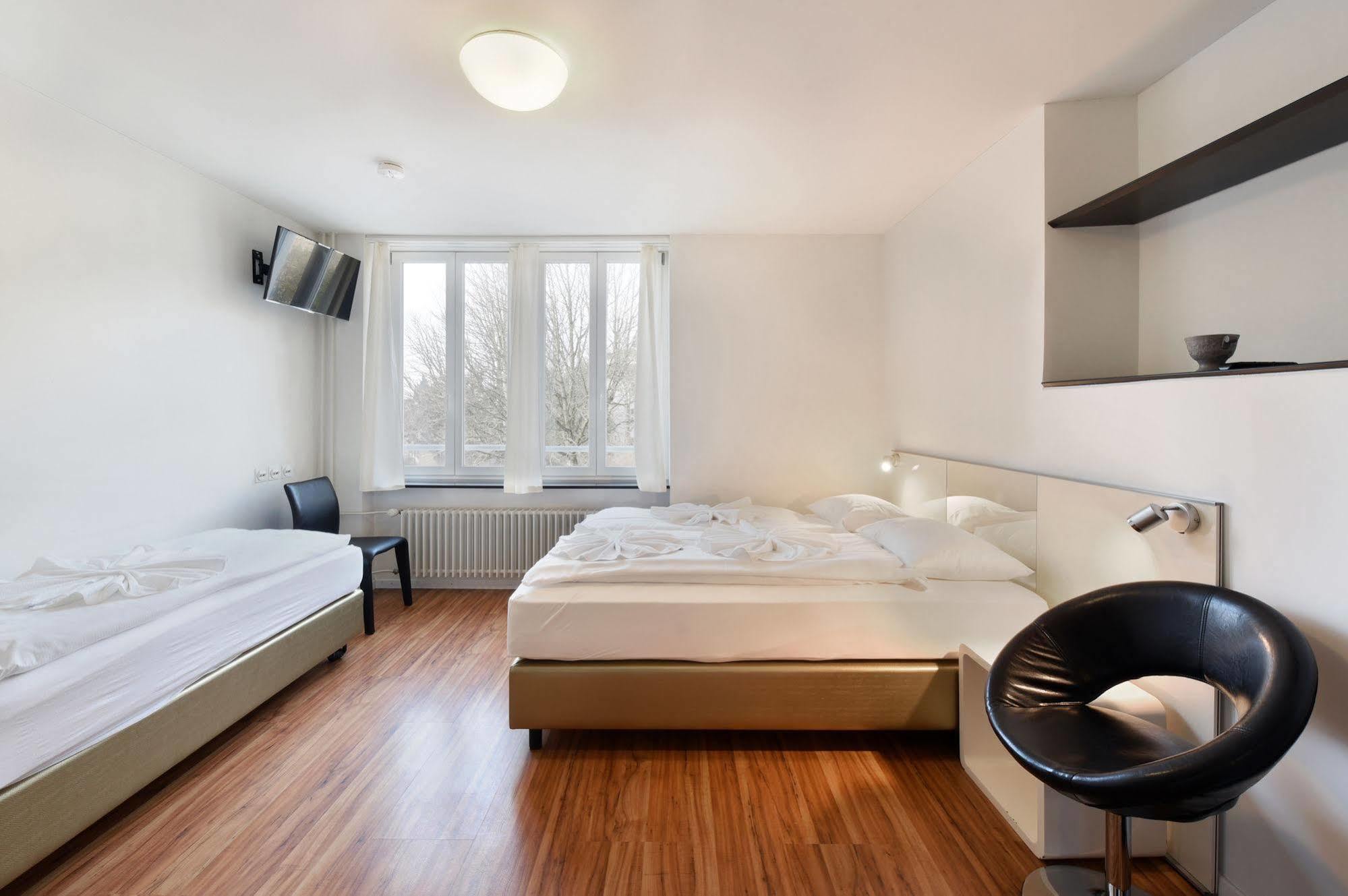 Swiss Star California - Self Check-In Apartment Zurich Exterior photo